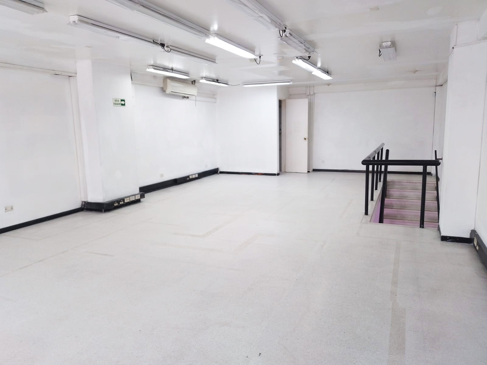 Bodega en arriendo en Cristo Rey, Medellín, 280 m² · foto 5 de 20