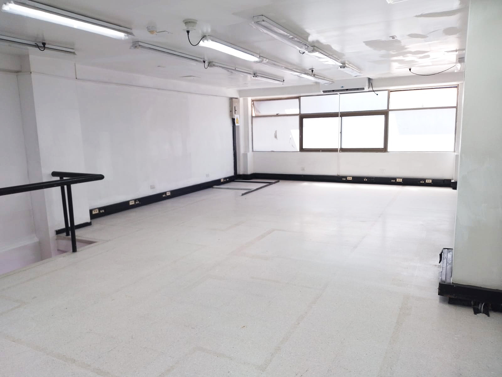 Bodega en arriendo en Cristo Rey, Medellín, 280 m² · foto 6 de 20