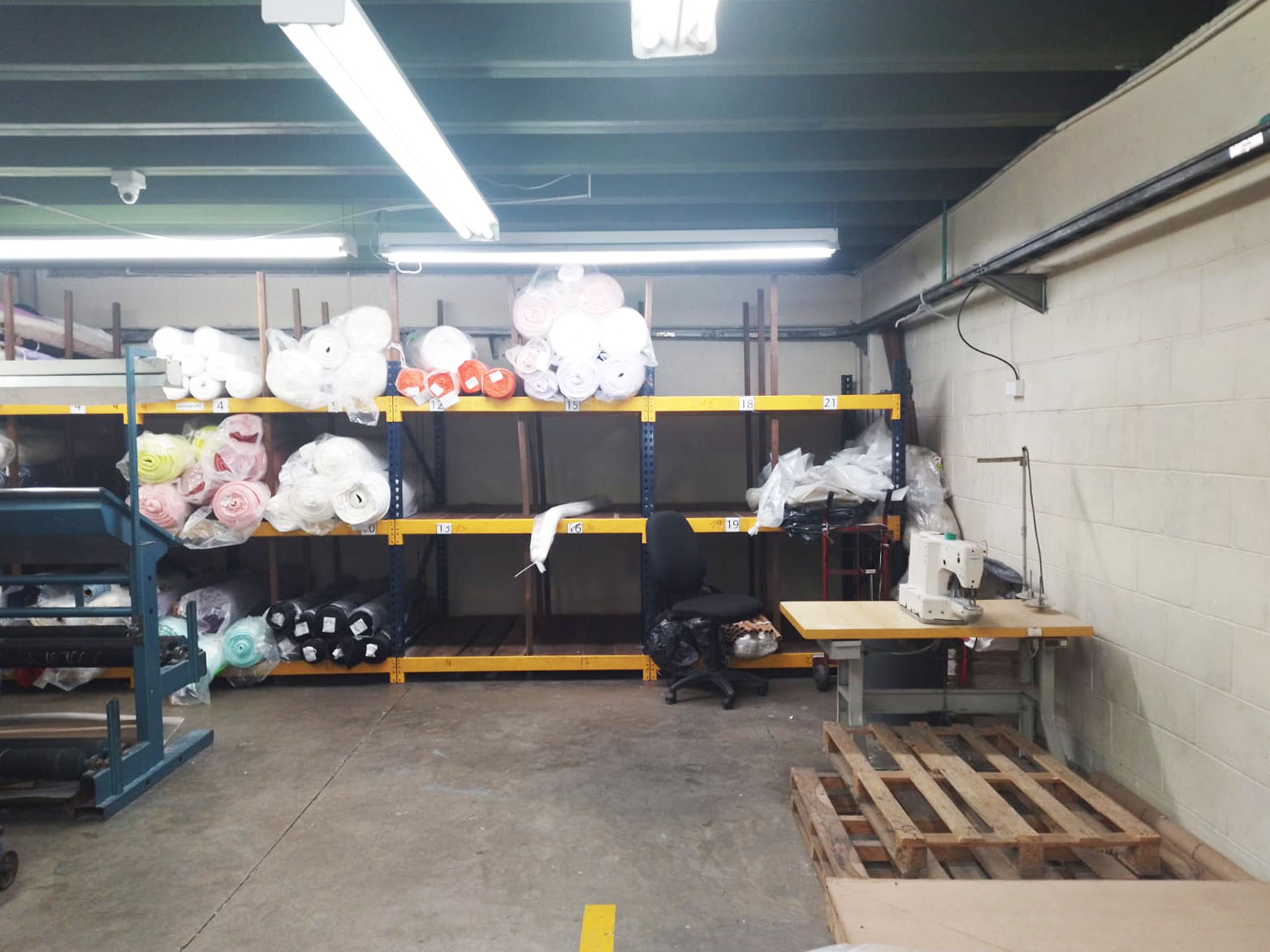 Bodega en arriendo en Cristo Rey, Medellín, 506 m² · foto 2 de 17