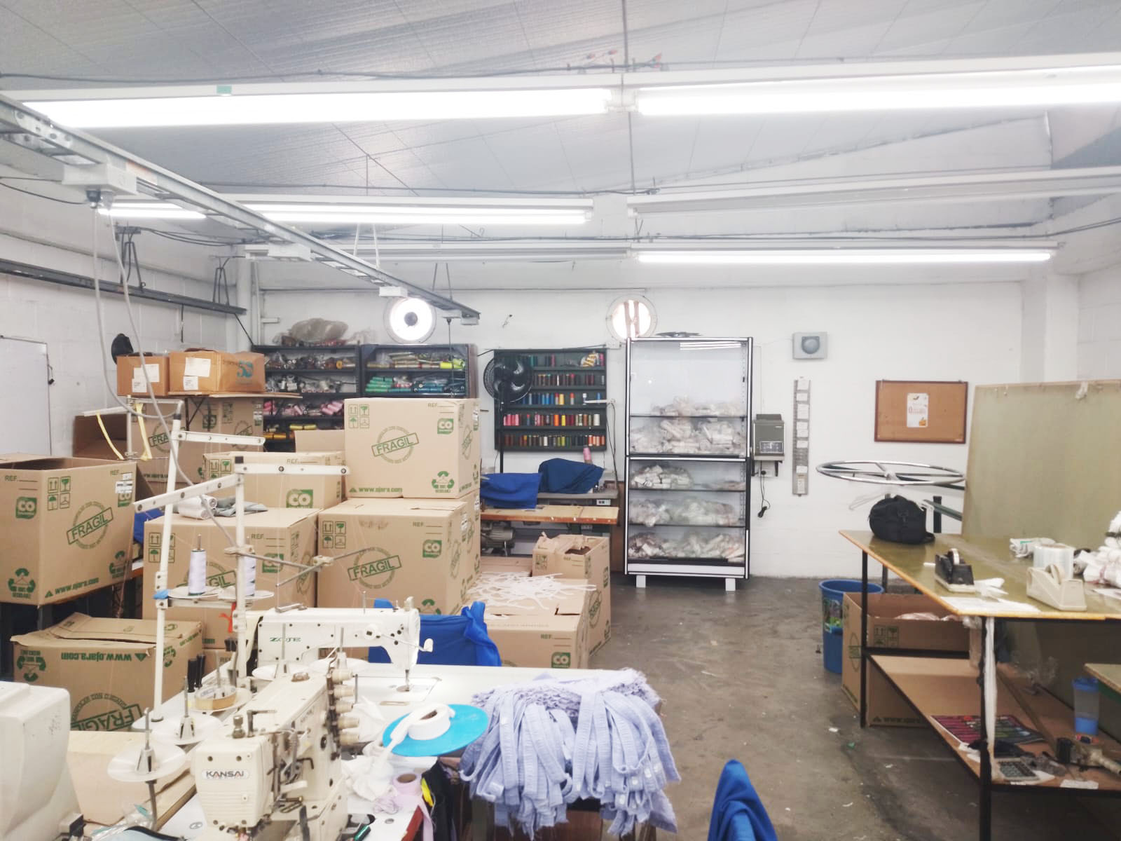 Bodega en arriendo en Cristo Rey, Medellín, 506 m² · foto 4 de 17