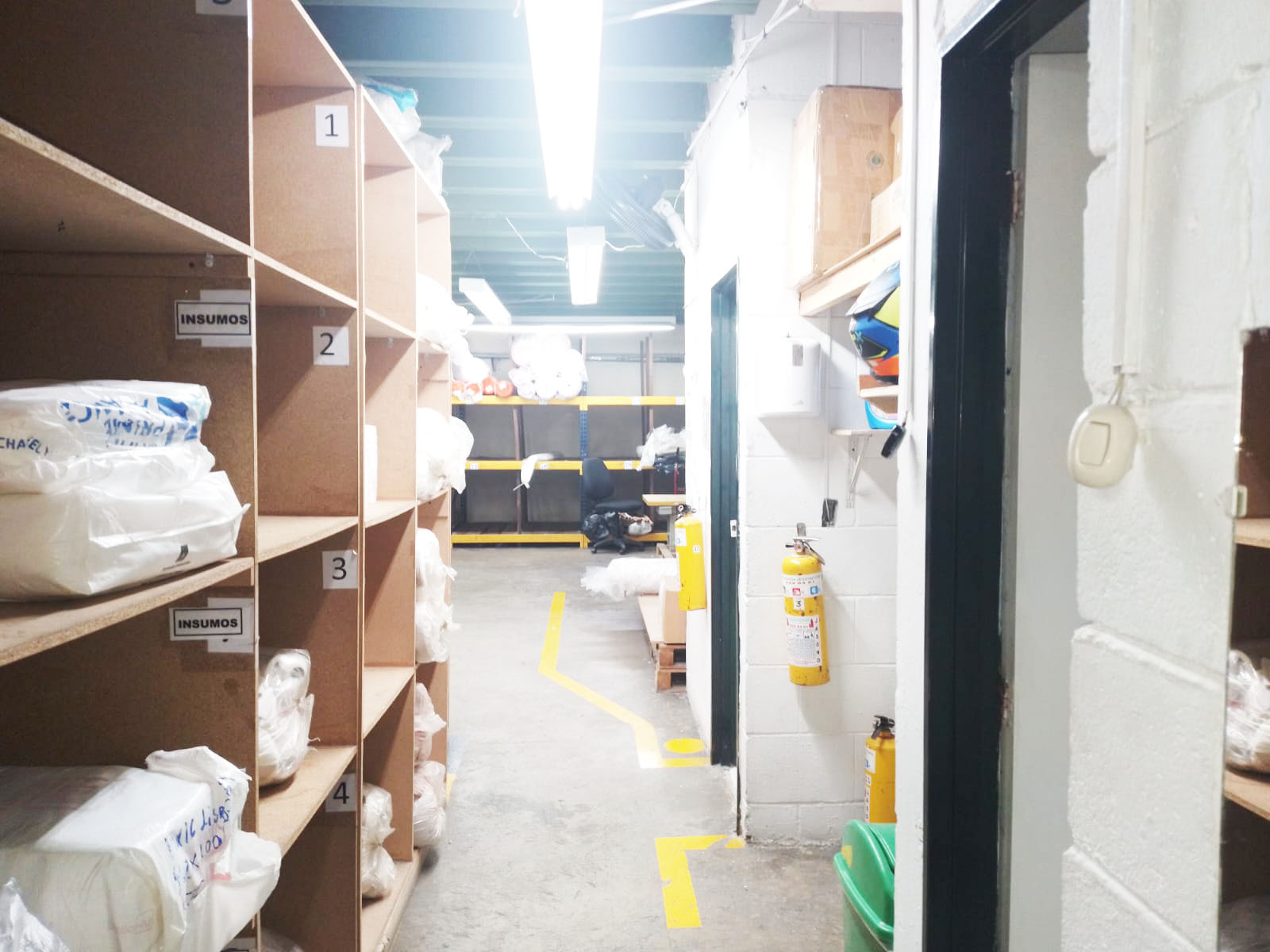 Bodega en arriendo en Cristo Rey, Medellín, 506 m² · foto 6 de 17