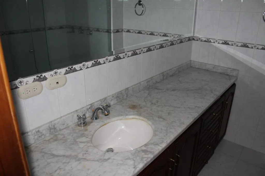 Apartamento de 4 alcobas en venta en Cristales, Cali, 489 m² · foto 11 de 13