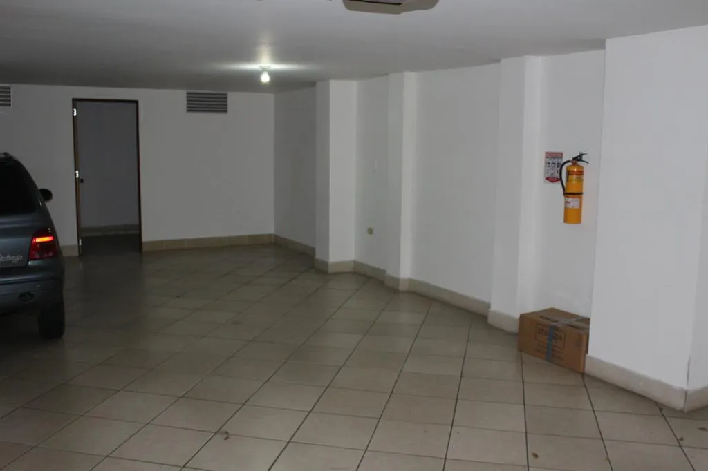 Apartamento de 4 alcobas en venta en Cristales, Cali, 489 m² · foto 12 de 13