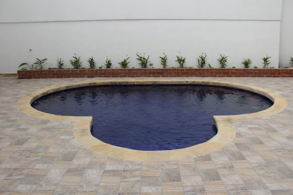 Apartamento de 4 alcobas en venta en Cristales, Cali, 489 m² · foto 2 de 13