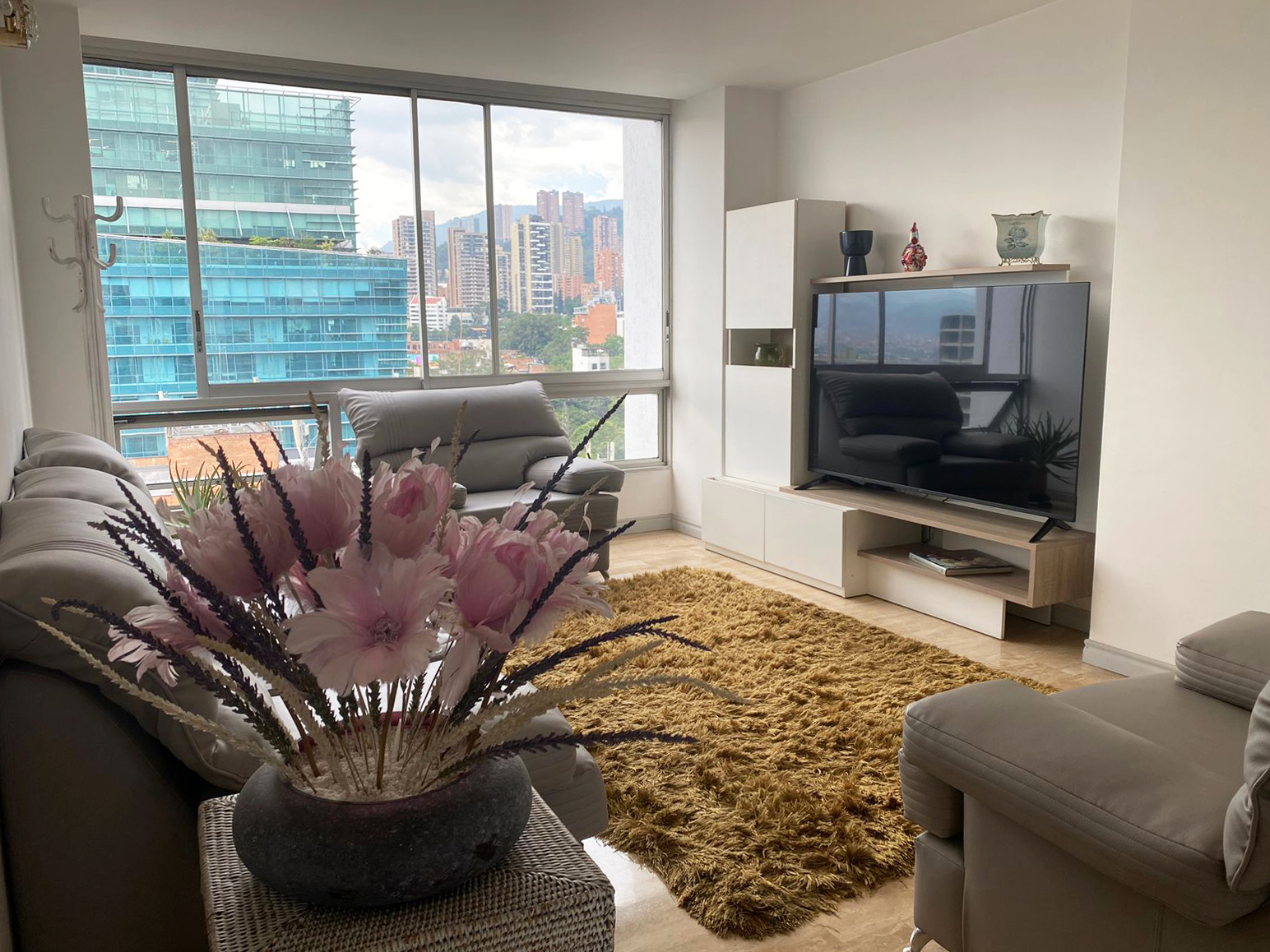 Apartamento en arriendo en Patio Bonito, Medellín · foto 2 de 20