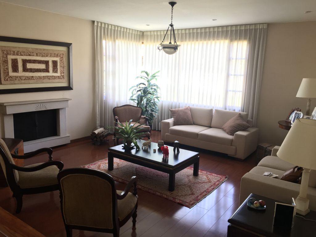 Casa de 4 alcobas en venta en San Jose De Bavaria, Bogotá, 350 m² · foto 14 de 18