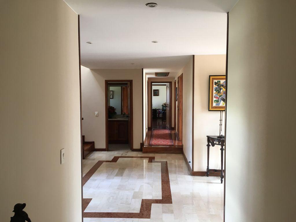 Casa de 4 alcobas en venta en San Jose De Bavaria, Bogotá, 350 m² · foto 5 de 18