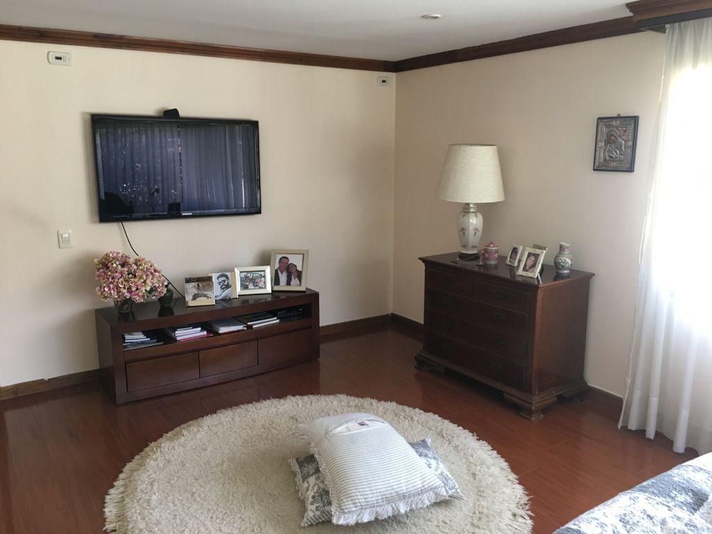 Casa de 4 alcobas en venta en San Jose De Bavaria, Bogotá, 350 m² · foto 8 de 18