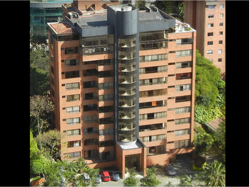 Apartamento en venta en Castropol, Medellín · foto 2 de 18