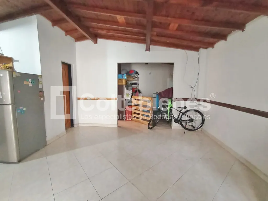 Casa de 10 alcobas en venta en Conjunto Residencial Santa Maria Del Campo, Itagüí, 339 m² · foto 23 de 24