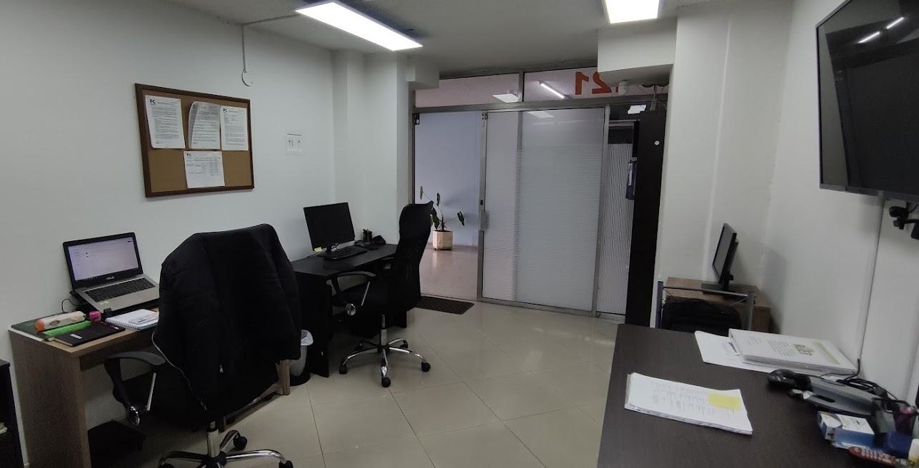 Oficina en venta en El Porvenir, Rionegro, 27 m² · foto 2 de 5