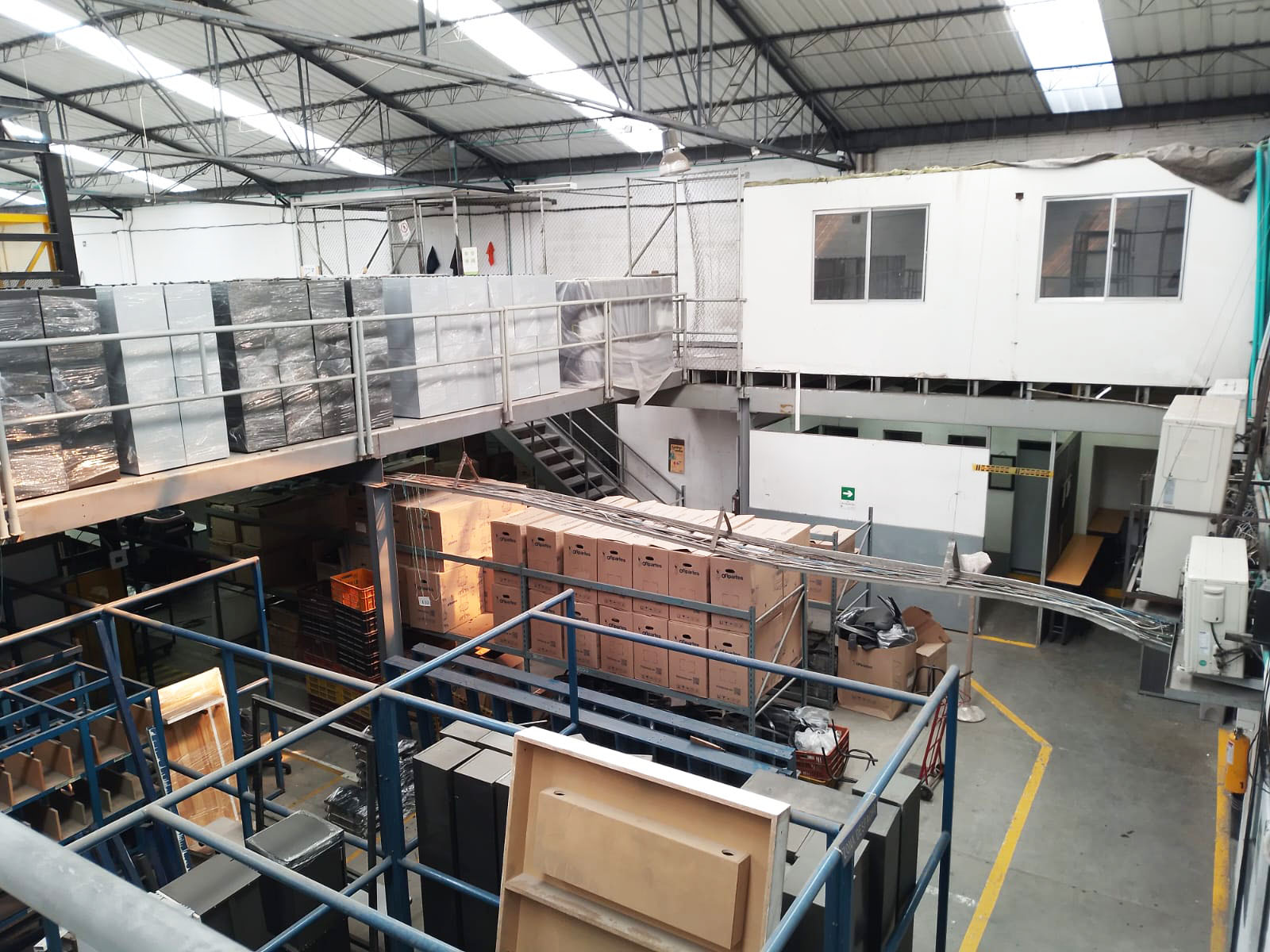 Oficina en arriendo en Cristo Rey, Medellín, 2366 m² · foto 12 de 20