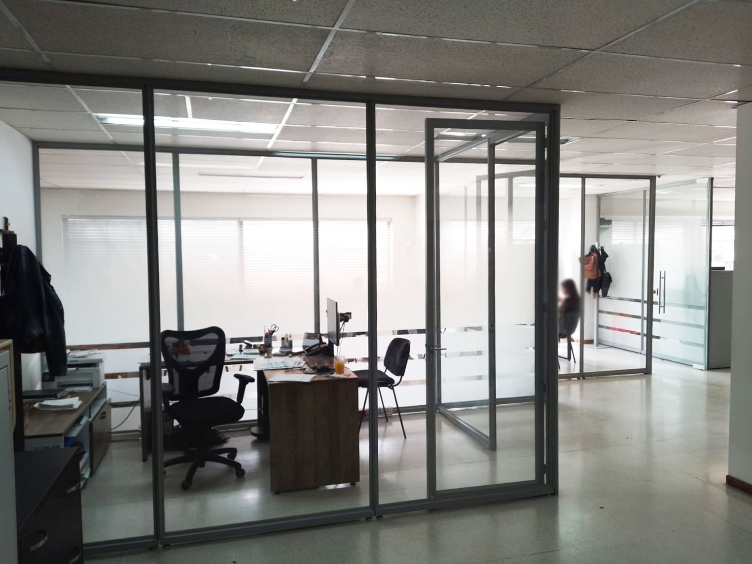 Oficina en arriendo en Cristo Rey, Medellín, 2366 m² · foto 16 de 20