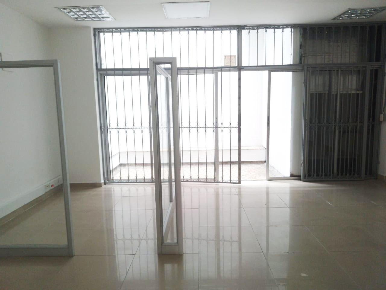 Local en arriendo en Belén, Medellín, 210 m² · foto 15 de 17