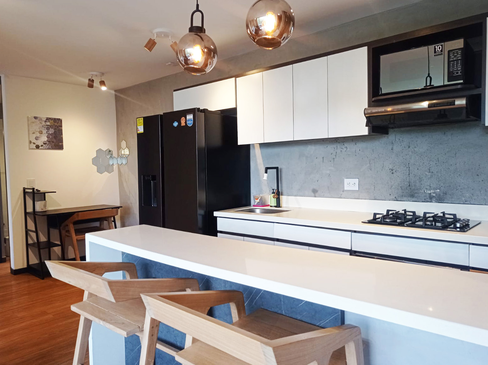 Apartamento en arriendo en Altos Del Poblado, Medellín · foto 13 de 18