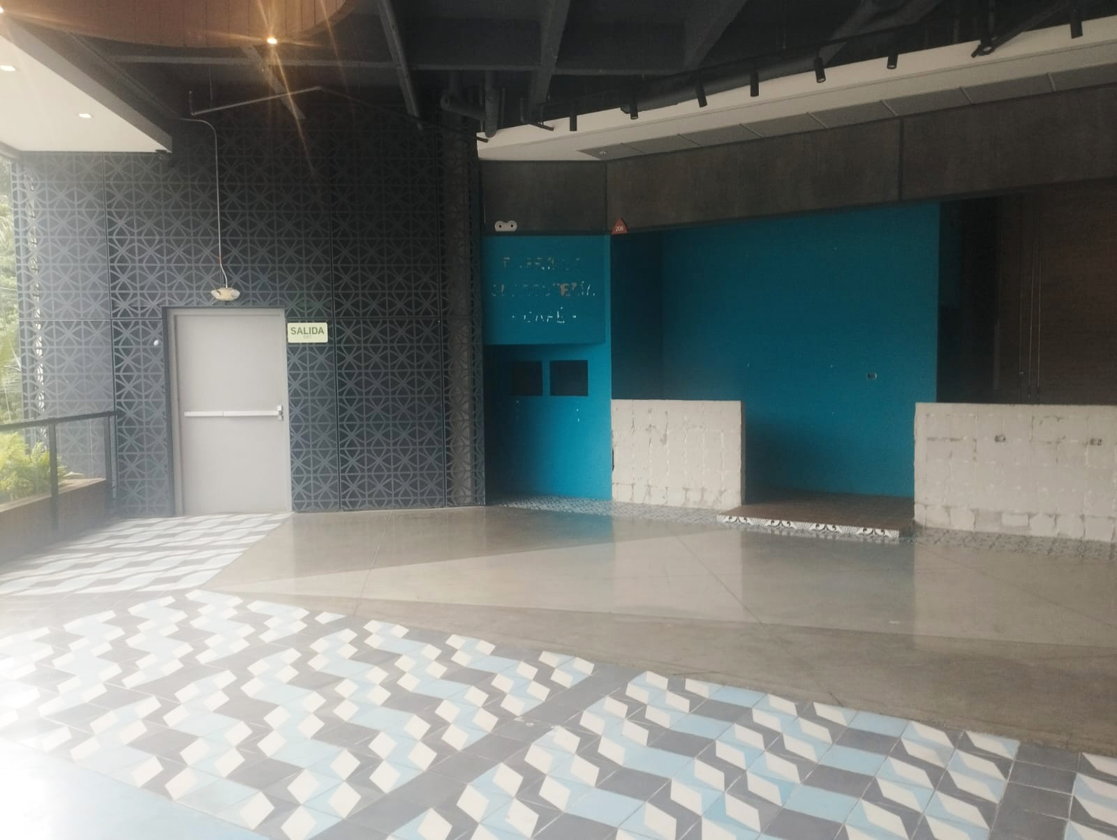 Local en arriendo en Mesa, Envigado, 164 m² · foto 2 de 16