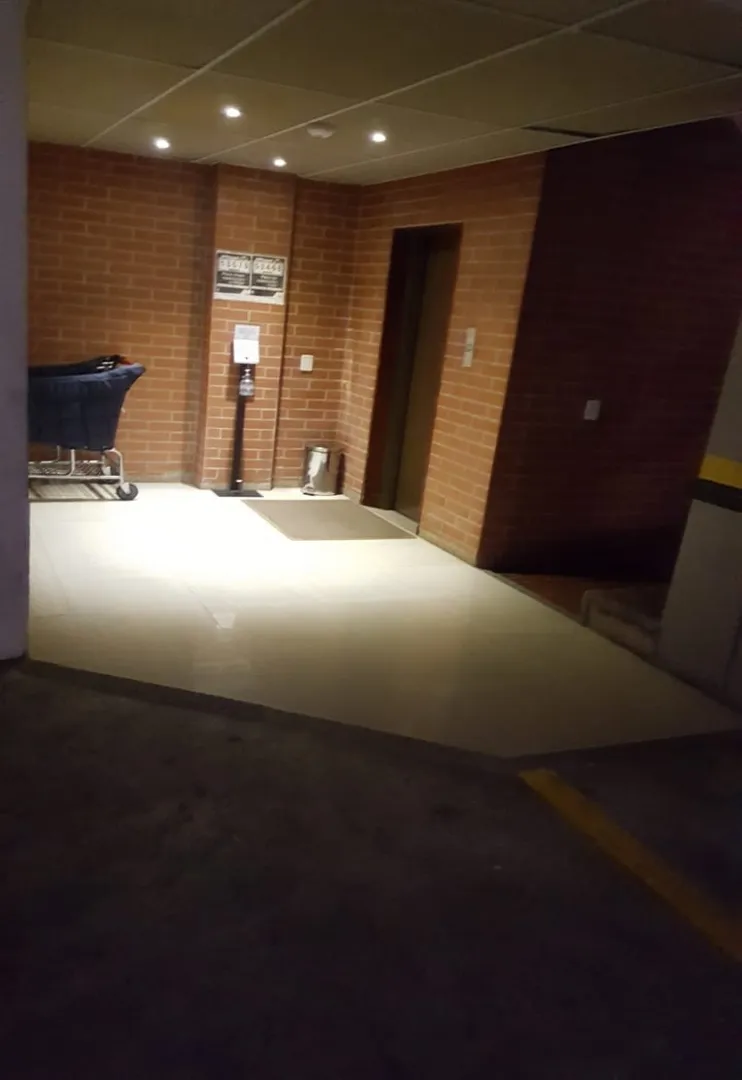 Apartamento en venta en Los Rosales, Bogotá · foto 16 de 21