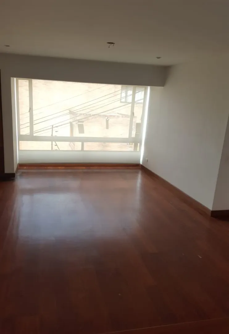 Apartamento en venta en Los Rosales, Bogotá · foto 4 de 21