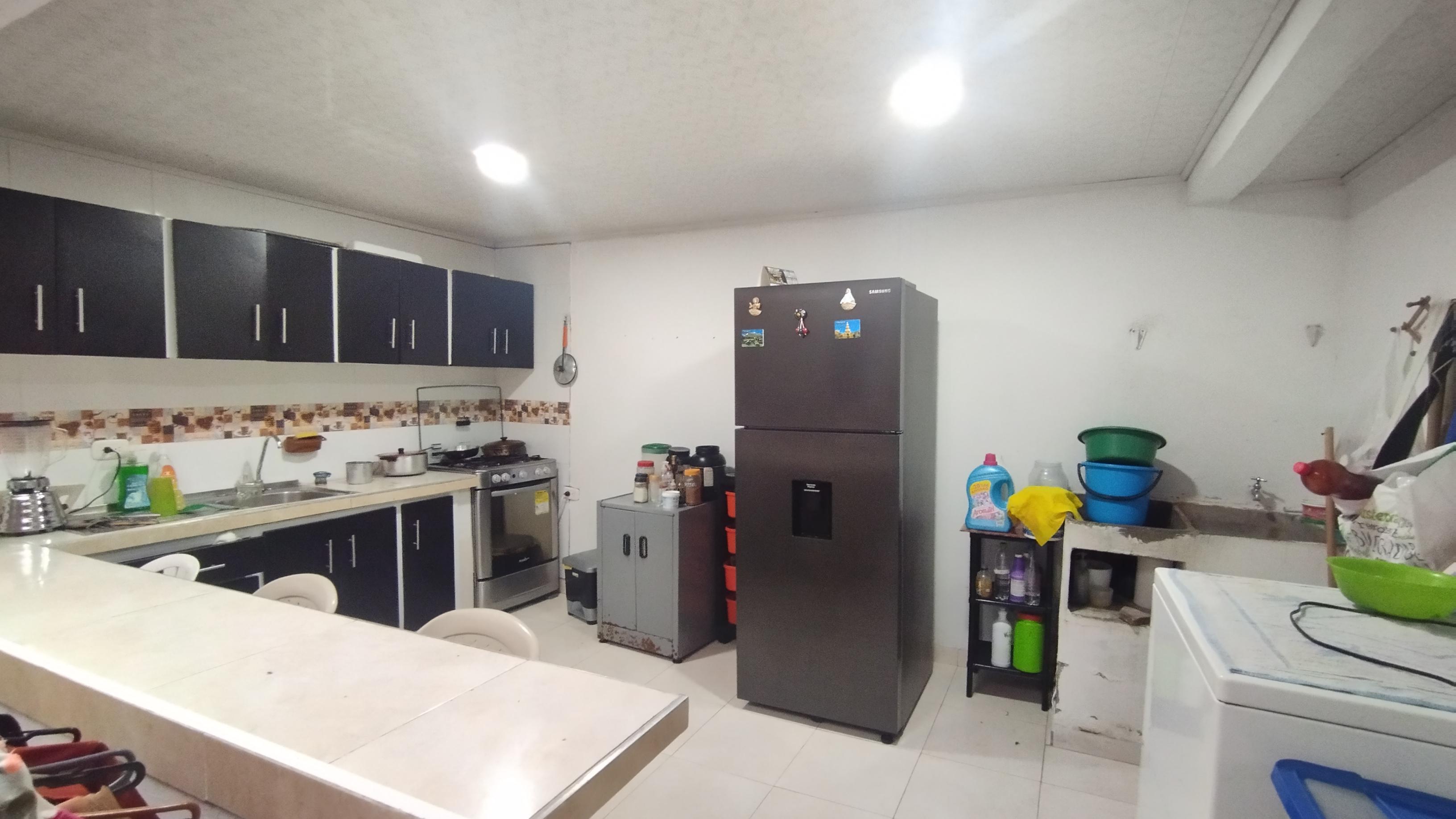 Casa de 6 alcobas en venta en Picaleña Y Mirolindo, Ibagué, 252 m² · foto 20 de 24