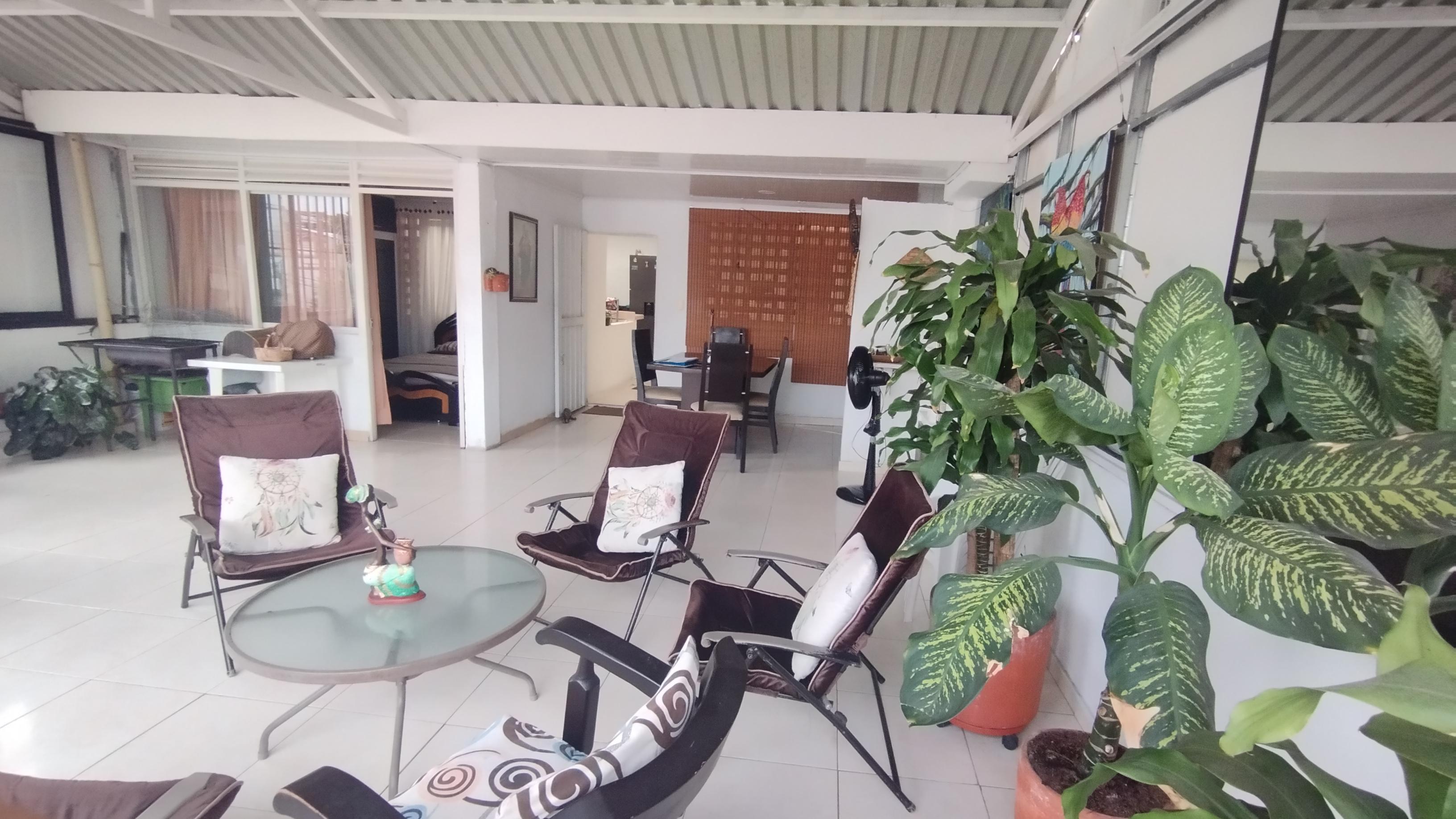 Casa de 6 alcobas en venta en Picaleña Y Mirolindo, Ibagué, 252 m² · foto 24 de 24