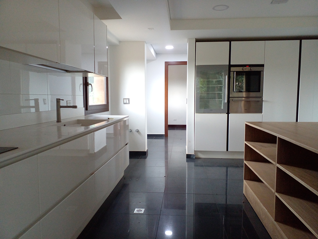 Casa de 3 alcobas en venta en Las Palmas, Envigado, 460 m² · foto 9 de 20