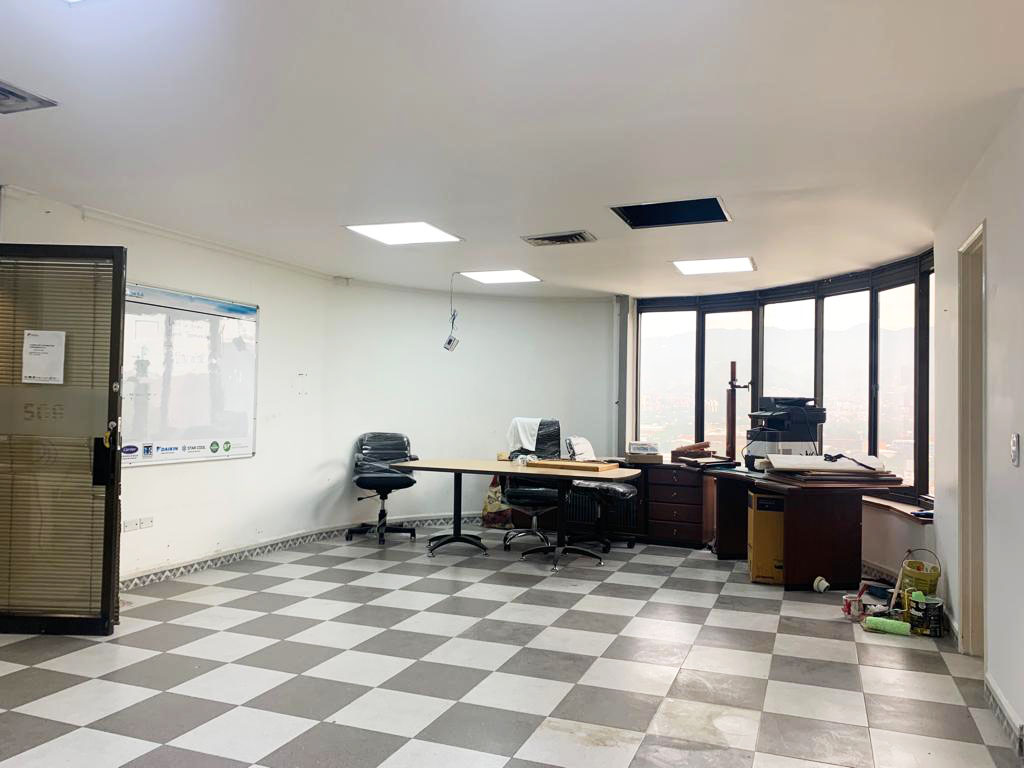 Oficina en arriendo en Manila, Medellín, 70 m² · foto 10 de 11