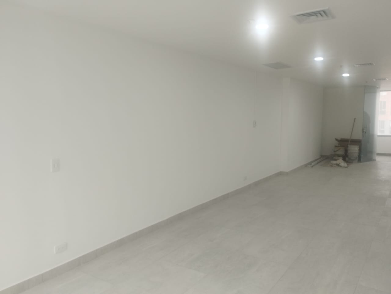 Oficina en arriendo en Las Palmas, Envigado, 70 m² · foto 2 de 13