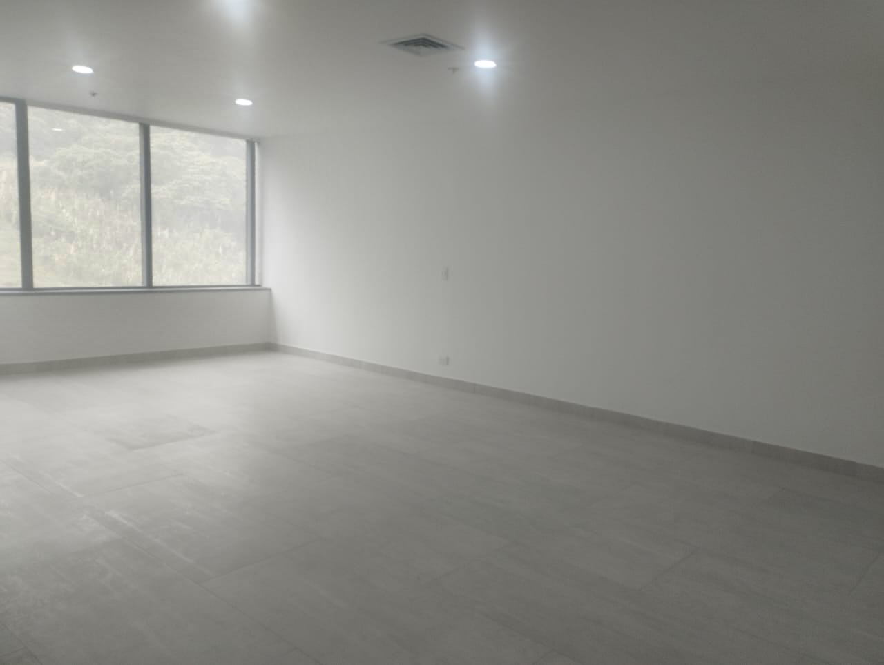 Oficina en arriendo en Las Palmas, Envigado, 70 m² · foto 3 de 13