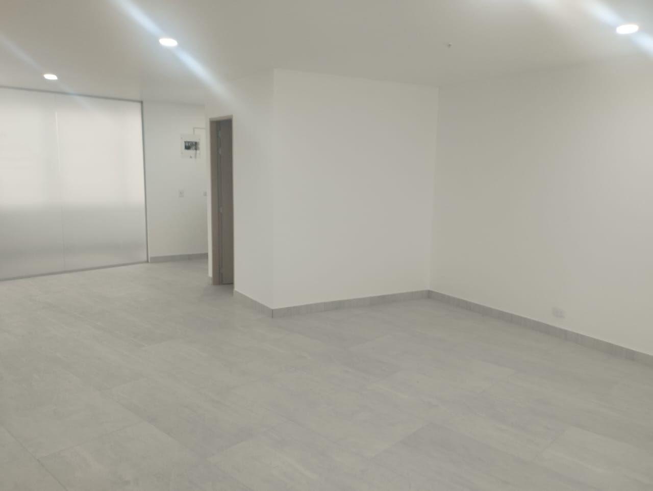 Oficina en arriendo en Las Palmas, Envigado, 70 m² · foto 4 de 13