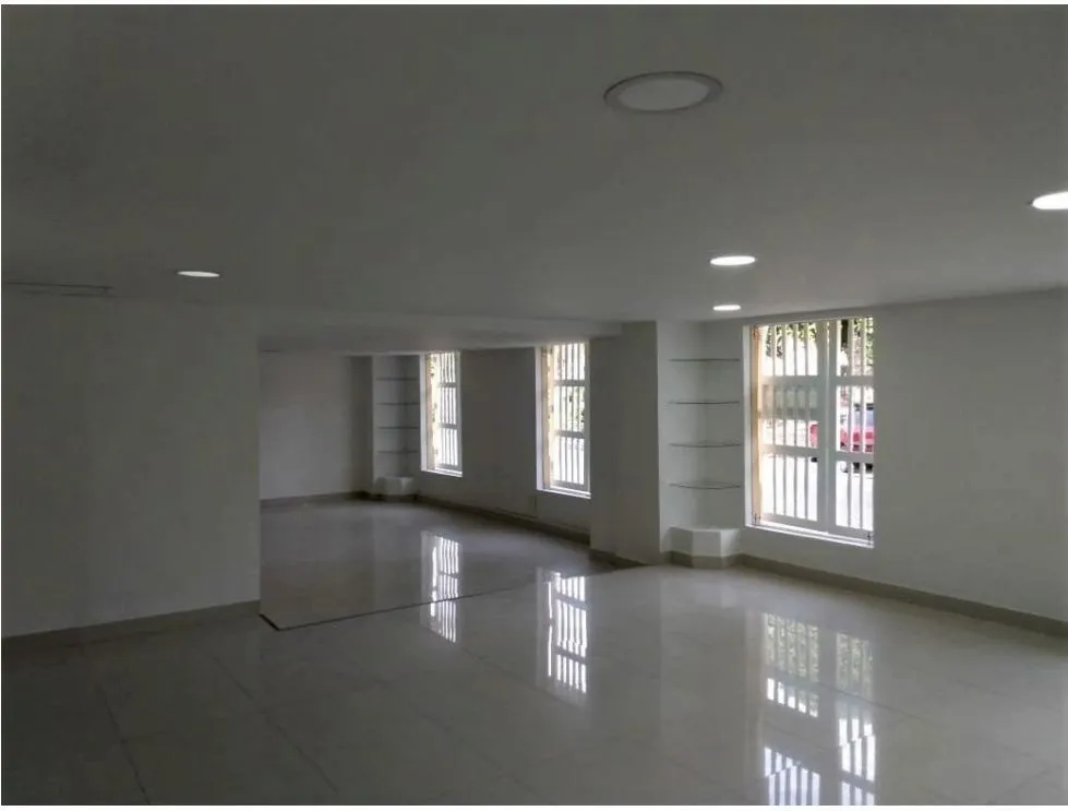 Local en venta en El Centro, Cartagena, 109 m² · foto 4 de 13