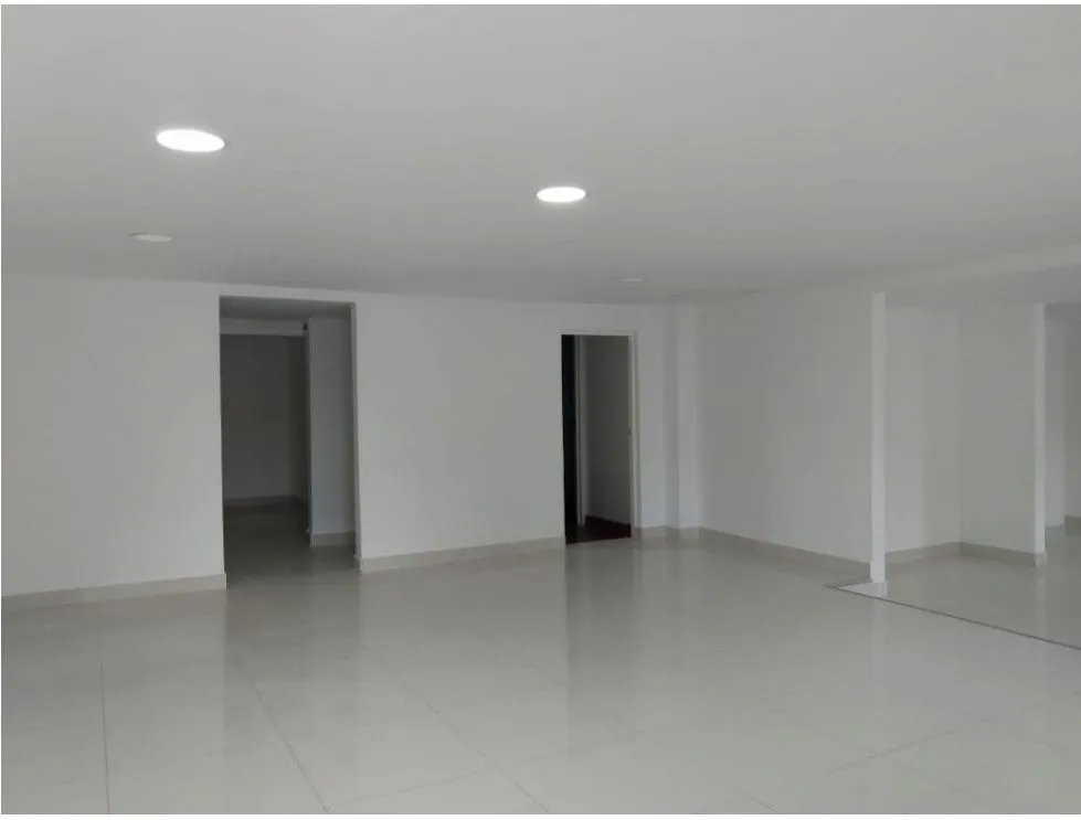 Local en venta en El Centro, Cartagena, 109 m² · foto 6 de 13