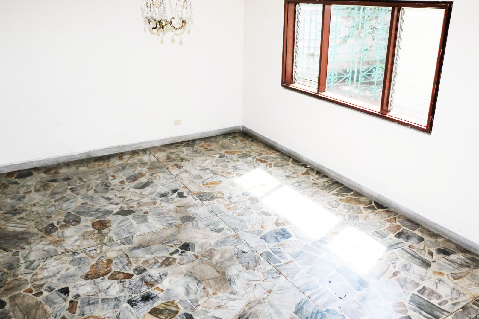 Local en arriendo en Santa Maria De Los Angeles, Medellín, 170 m² · foto 11 de 16