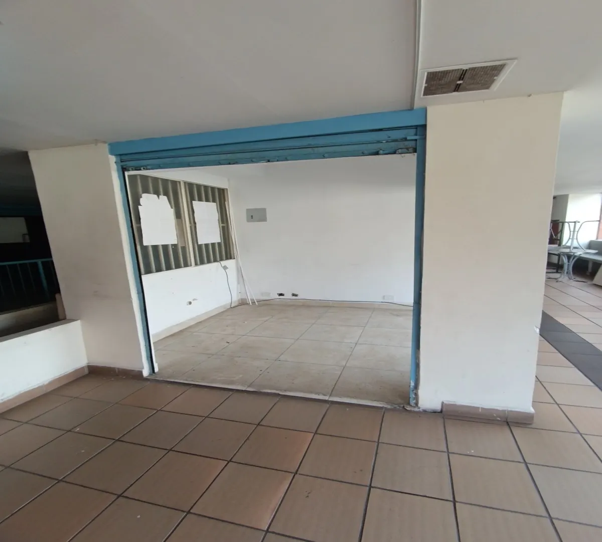 Local en arriendo en El Chagualo, Medellín, 8 m² · foto 4 de 13
