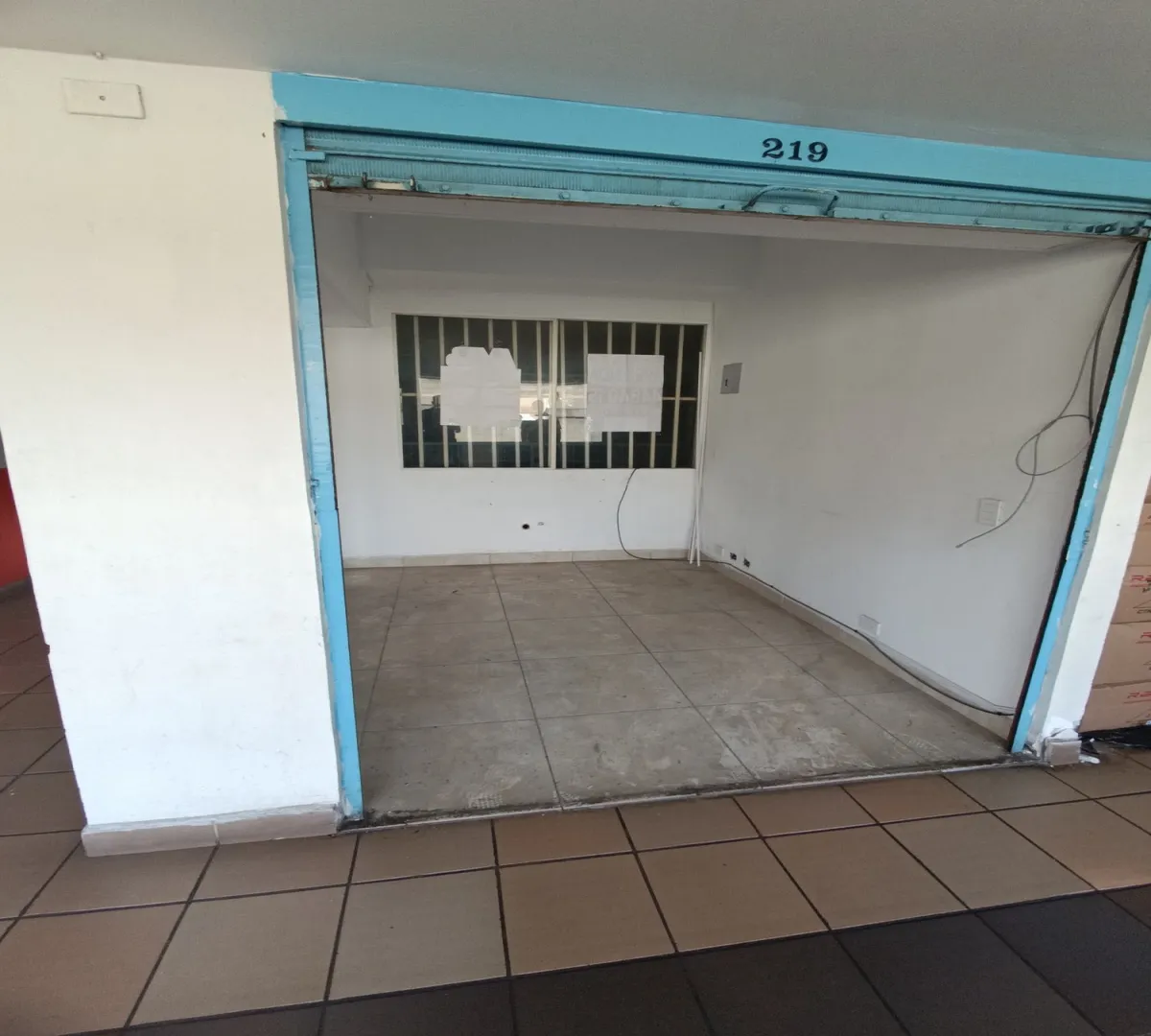 Local en arriendo en El Chagualo, Medellín, 8 m² · foto 9 de 13