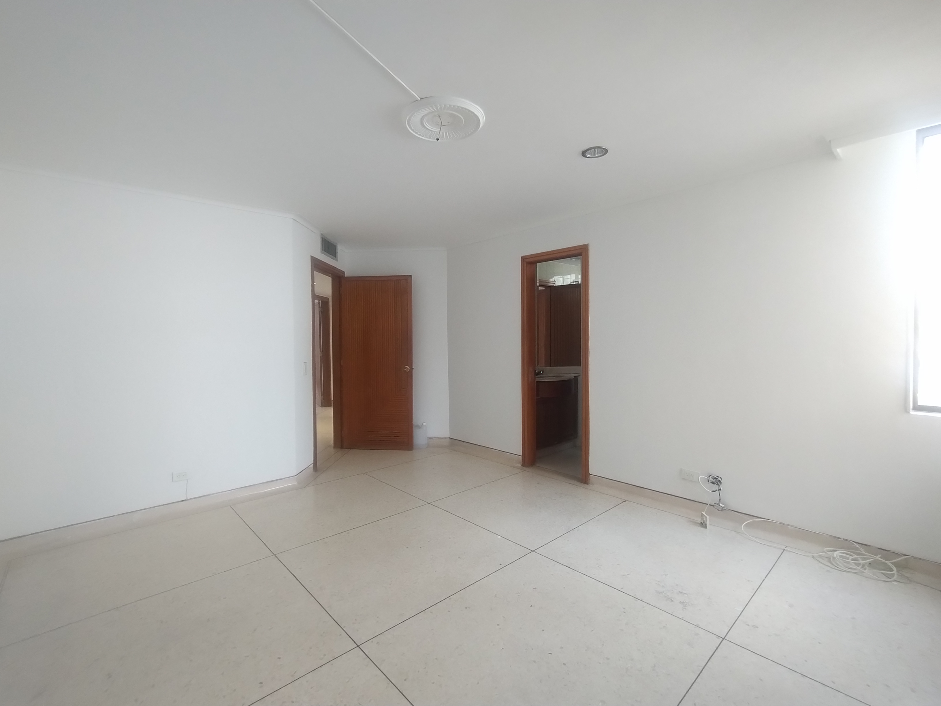 Apartamento de 3 alcobas en venta en Altos Del Prado, Barranquilla, 210 m² · foto 11 de 19