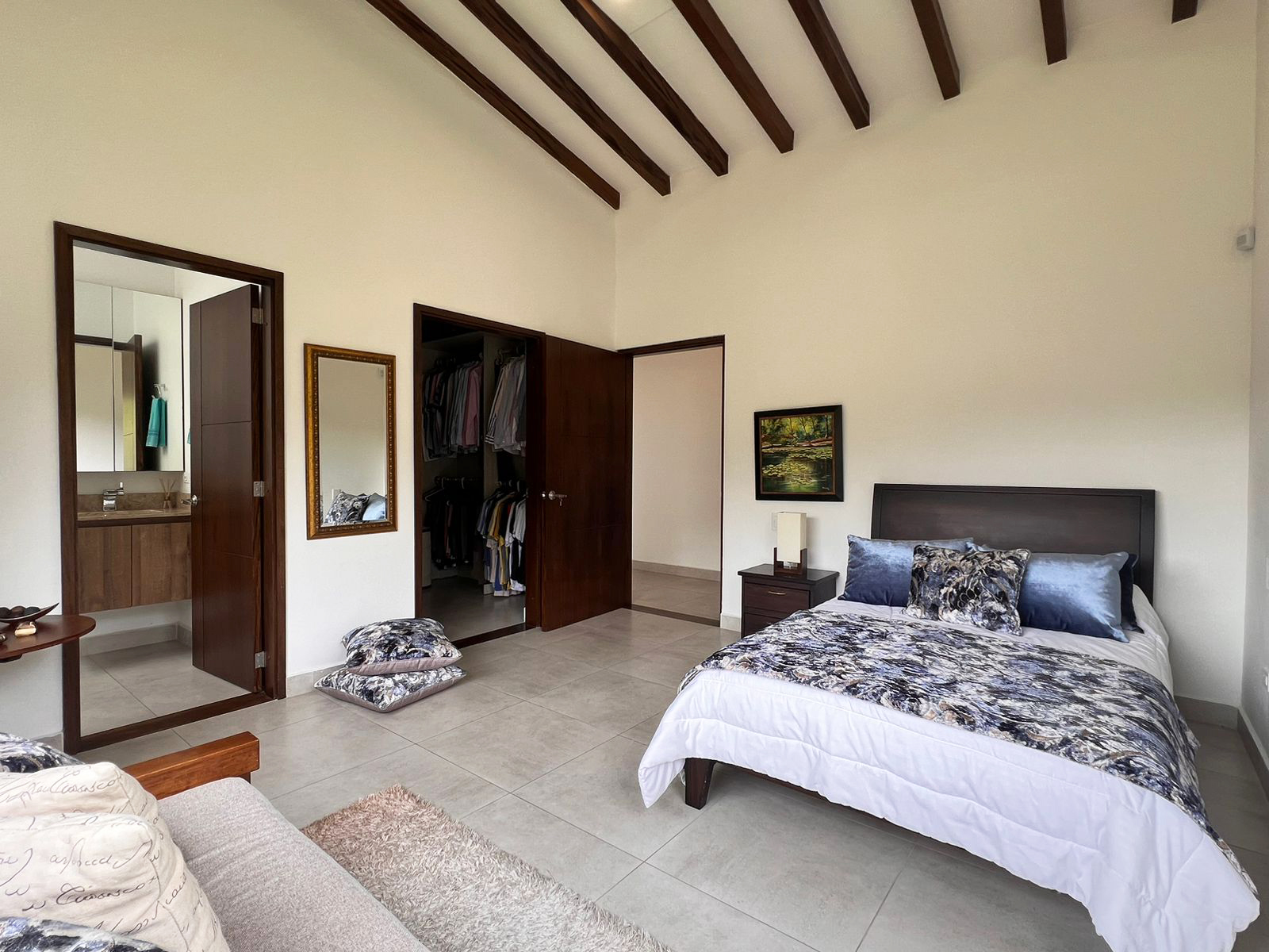Casa de 3 alcobas en venta en Guarne, 374 m² · foto 10 de 19