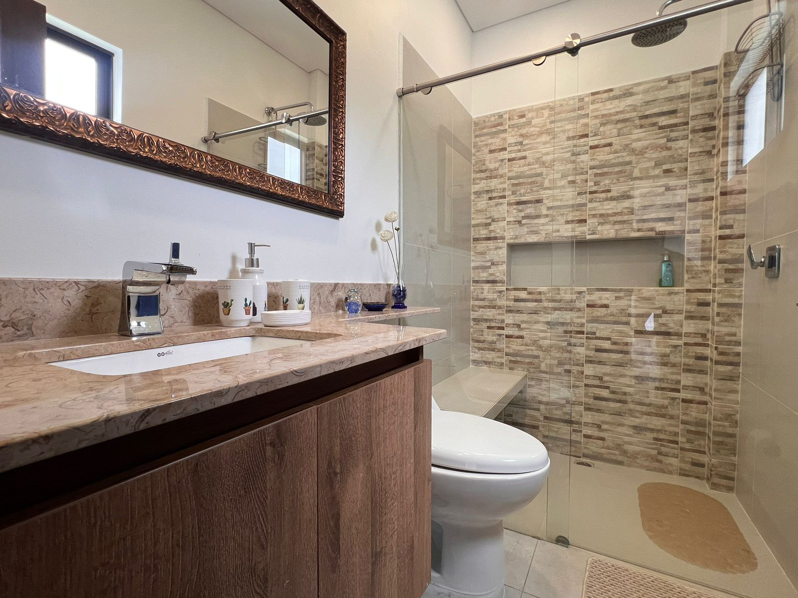 Casa de 3 alcobas en venta en Guarne, 374 m² · foto 15 de 19