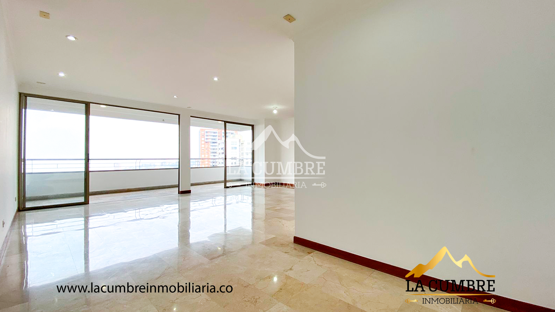 Apartamento de 3 alcobas en arriendo en La Calera, Medellín, 180 m² · foto 3 de 15