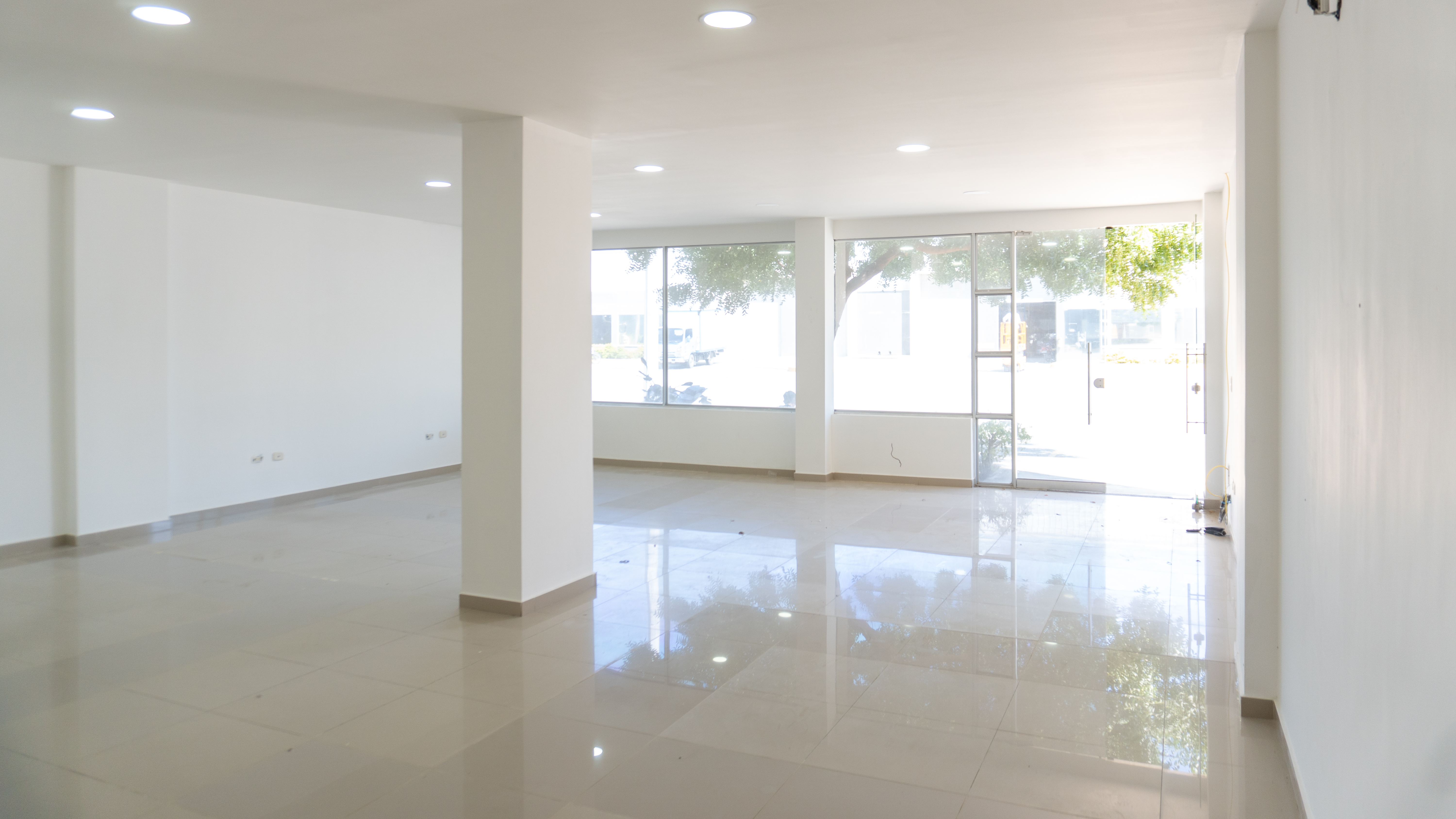 Bodega en venta en Villa Bethel, Santa Marta, 995 m² · foto 3 de 9