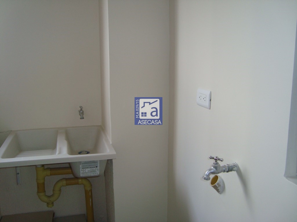 Apartamento de 3 alcobas en venta en El Carrizal, Girón, 58 m² · foto 12 de 21