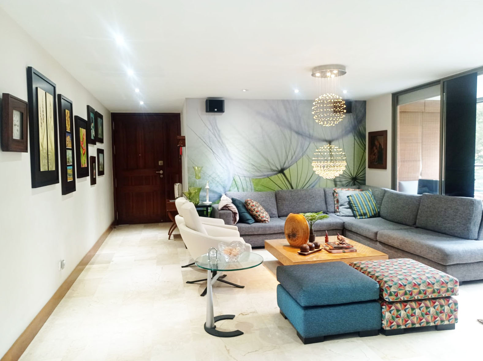 Apartamento de 3 alcobas en venta en El Poblado, Medellín, 192 m² · foto 1 de 20