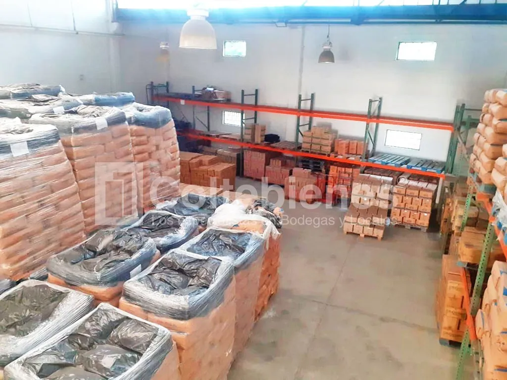 Bodega en arriendo en Monteazul, Sabaneta, 370 m² · foto 3 de 6