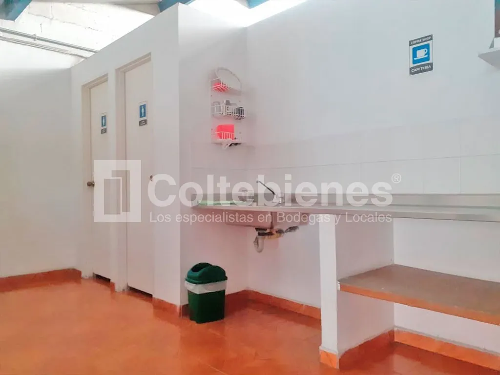 Bodega en arriendo en Monteazul, Sabaneta, 370 m² · foto 6 de 6