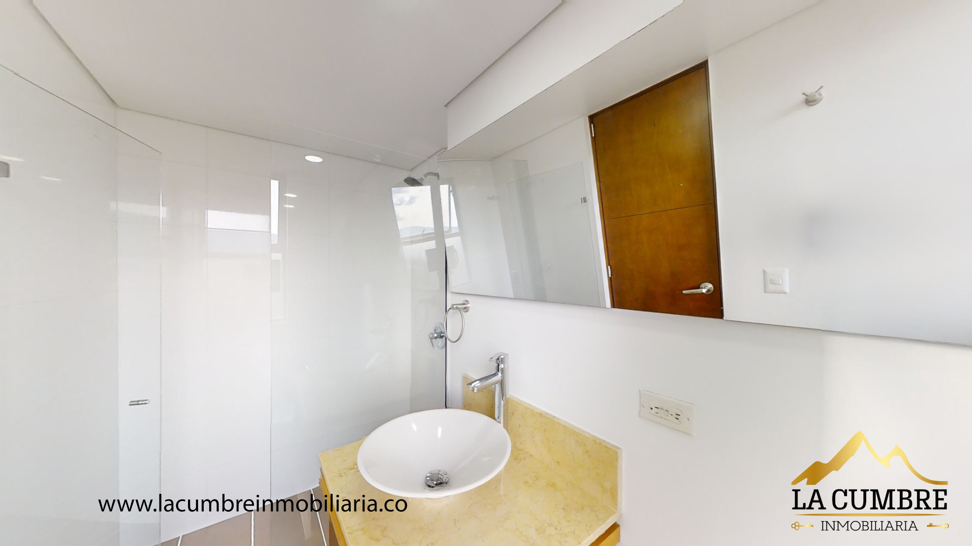 Apartamento de 3 alcobas en arriendo en Castropol, Medellín, 130 m² · foto 11 de 14