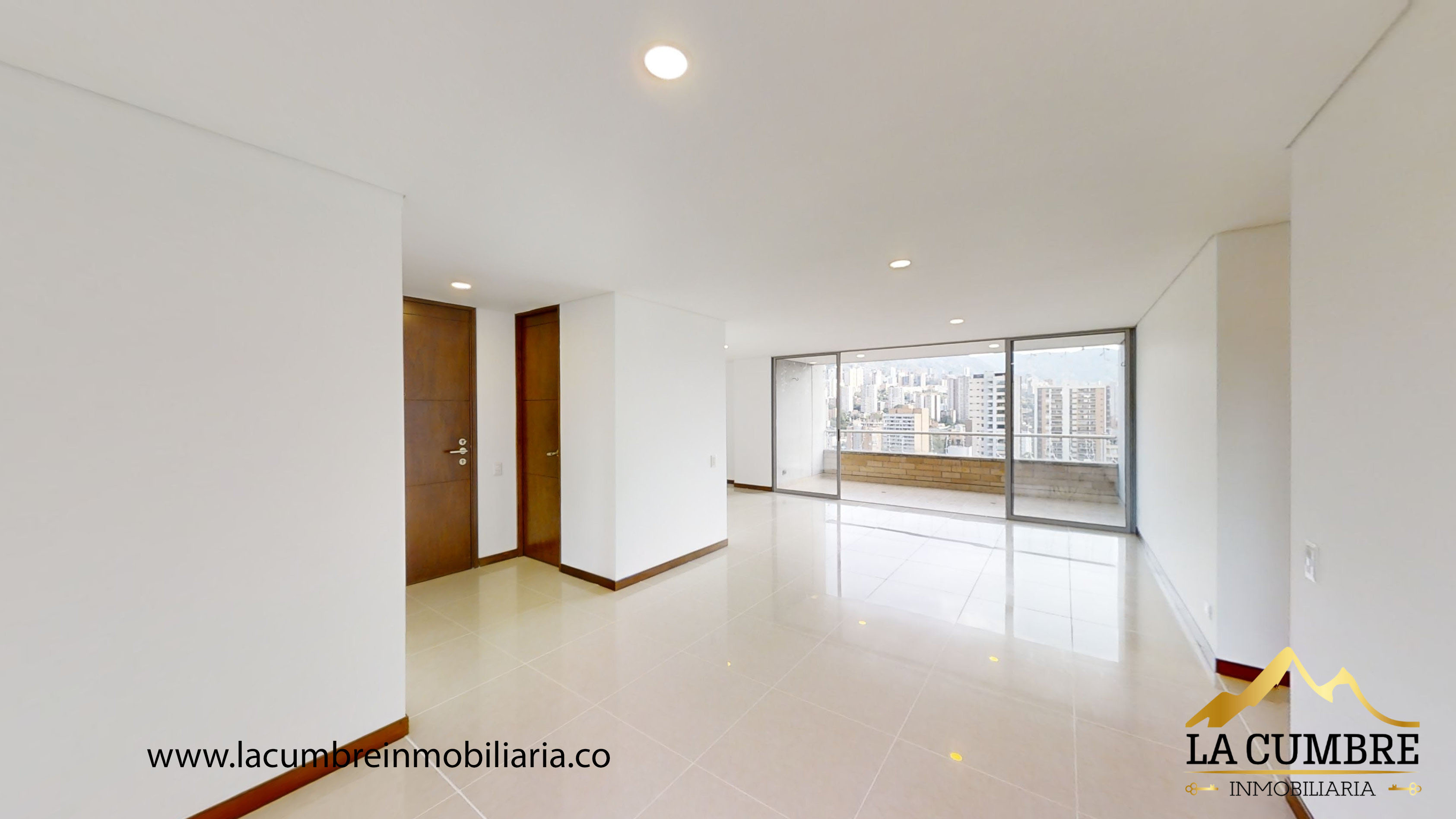 Apartamento de 3 alcobas en arriendo en Castropol, Medellín, 130 m² · foto 2 de 14