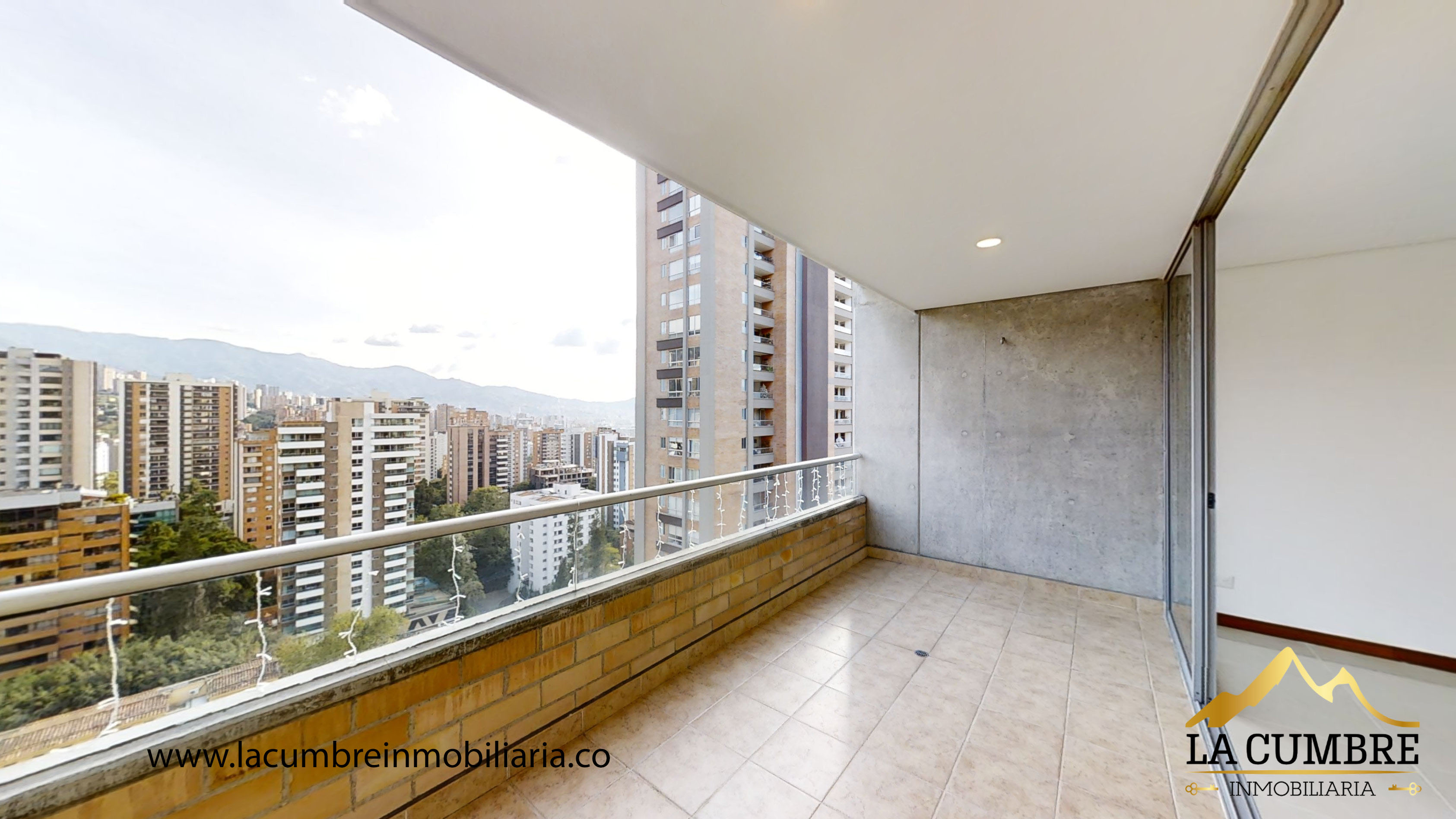 Apartamento de 3 alcobas en arriendo en Castropol, Medellín, 130 m² · foto 5 de 14