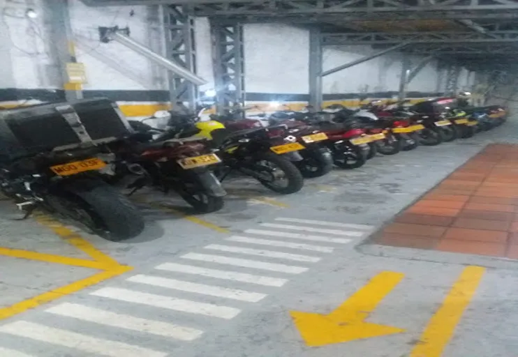 Local en venta en Boston, Medellín, 850 m² · foto 12 de 12