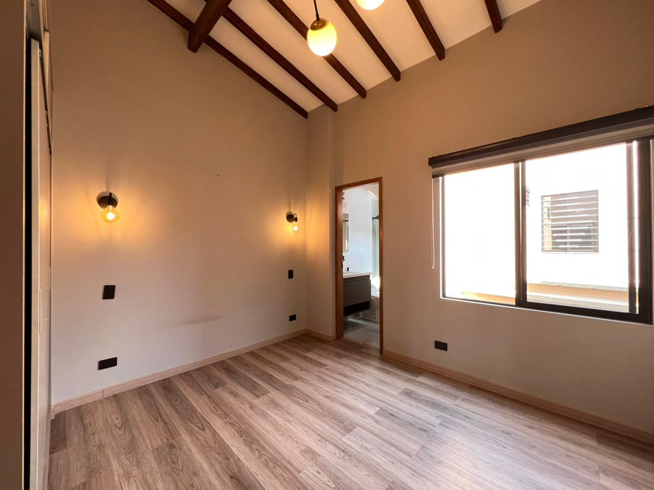 Casa de 4 alcobas en venta en El Porvenir, Rionegro, 230 m² · foto 10 de 19