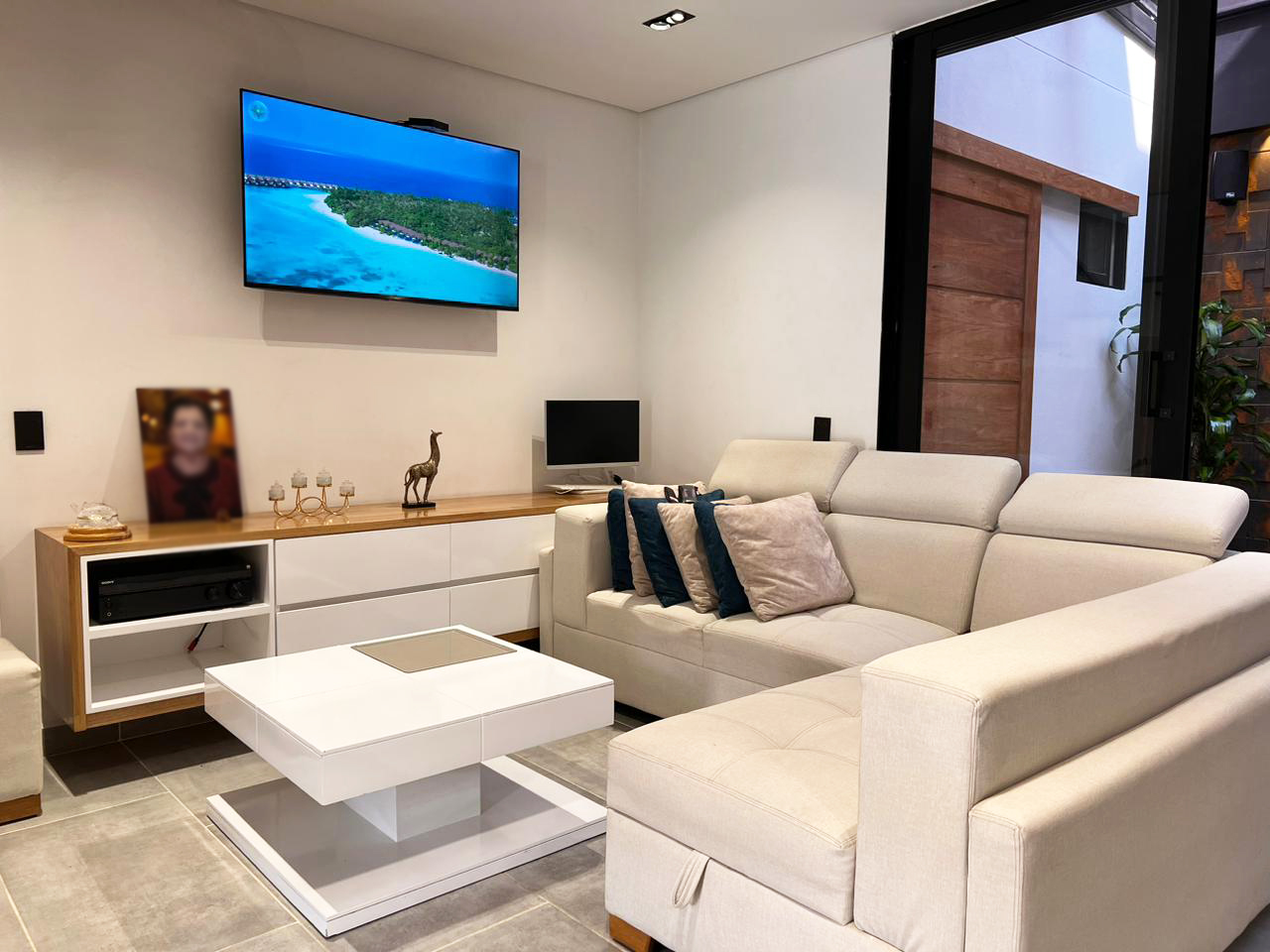 Casa de 4 alcobas en venta en El Porvenir, Rionegro, 230 m² · foto 2 de 19