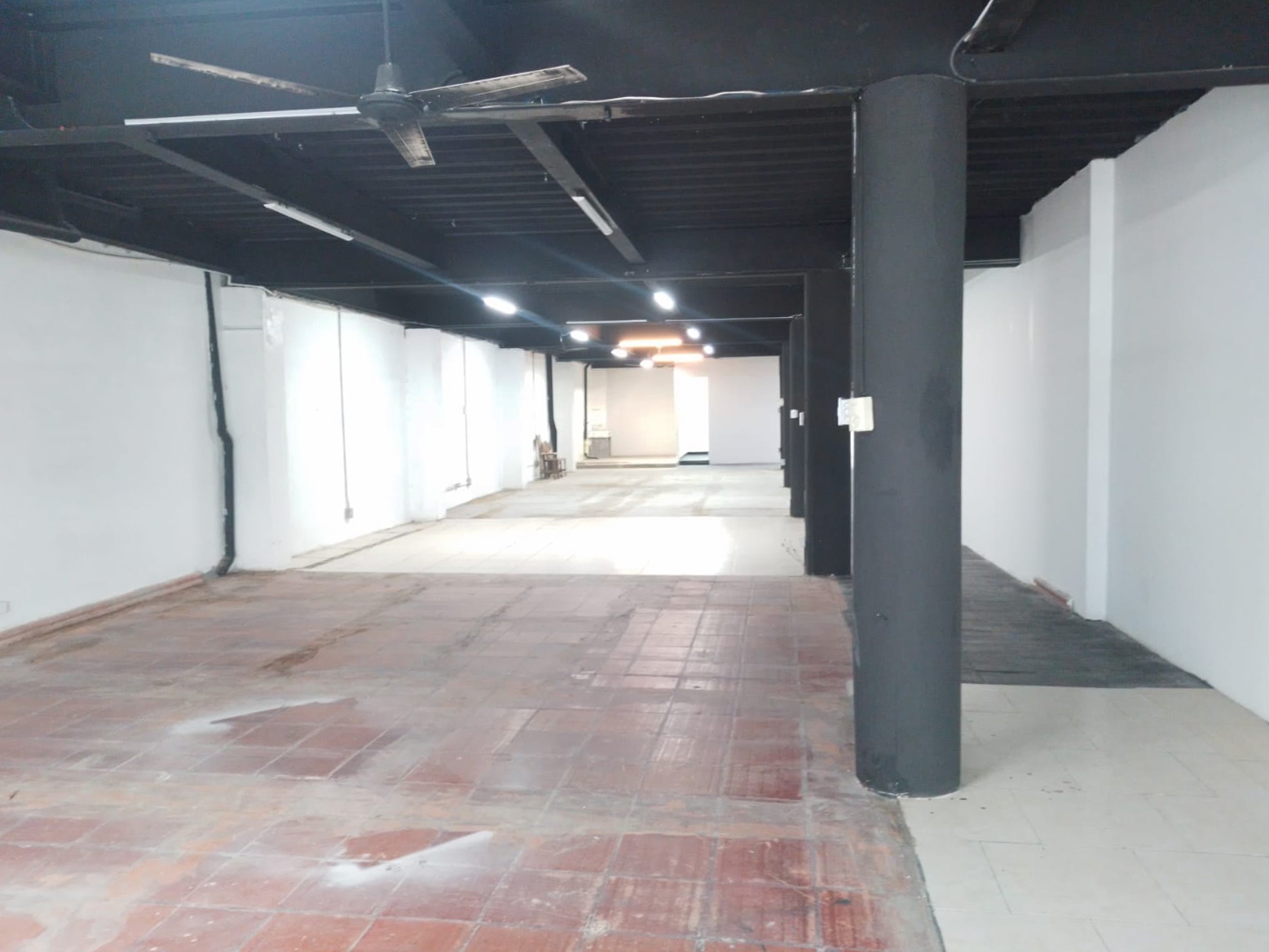 Bodega en arriendo en San Diego, Medellín, 460 m² · foto 16 de 17